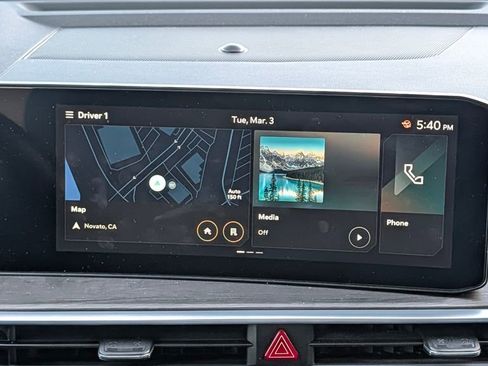 Used 2024 Kia Sorento SX image 32