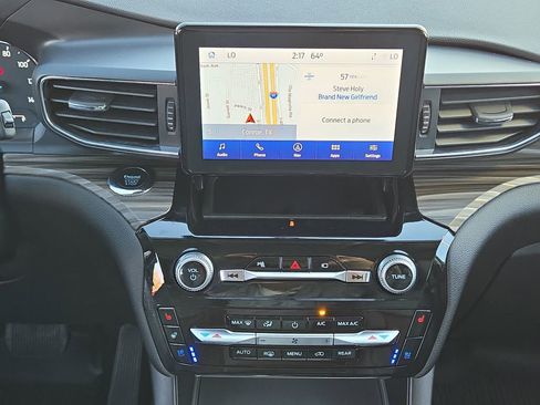 Used 2022 Ford Explorer Limited w/ Equipment Group 301A image 24