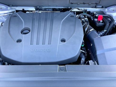 New 2026 Volvo XC90 B5 Plus image 13