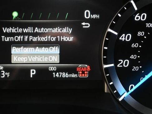 Certified 2025 Toyota Highlander XLE image 17