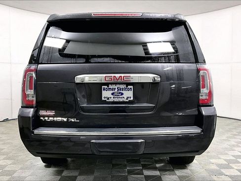 Used 2018 GMC Yukon XL Denali w/ Open Road Package image 4