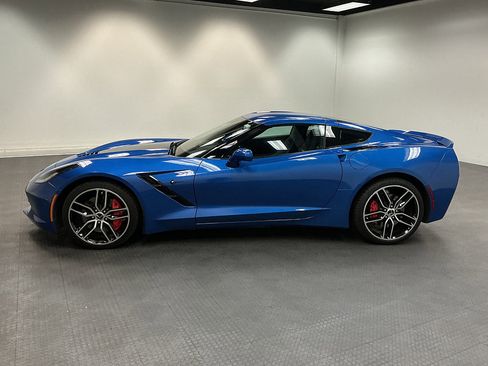 Used 2016 Chevrolet Corvette Stingray Coupe w/ 2LT Preferred Equipment Group RWD image 4