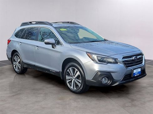 Used 2019 Subaru Outback 2.5i Limited image 3