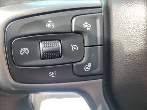 Used 2023 Chevrolet Suburban Premier image 28