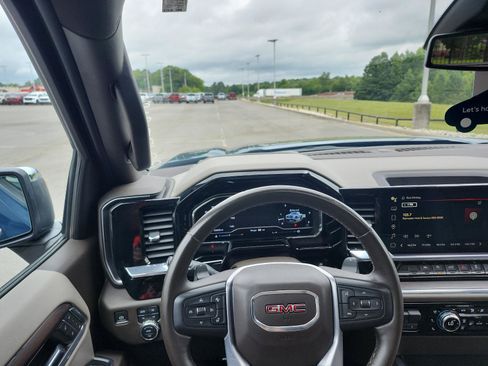 Certified 2024 GMC Sierra 1500 SLT w/ SLT Premium Package AWD/4WD image 15