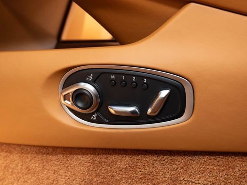 Used 2025 Aston Martin DB12 Convertible RWD image 25