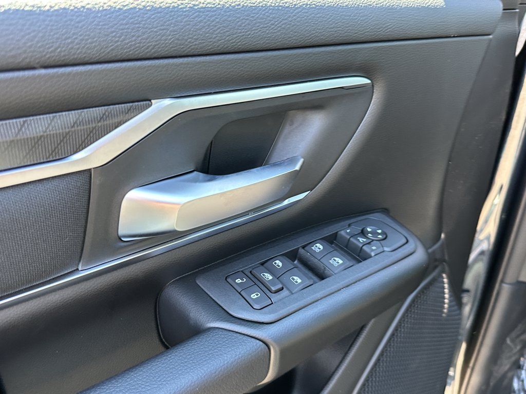 New 2026 RAM 1500 Big Horn AWD/4WD image 19