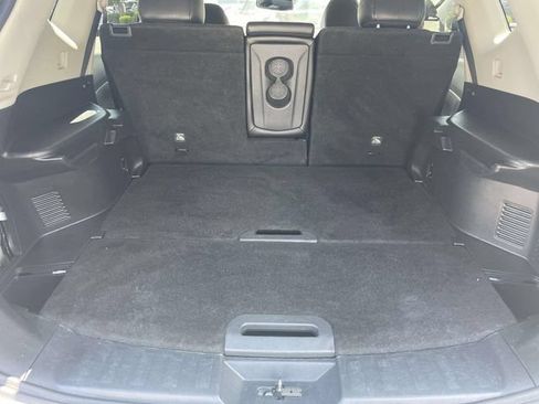 Used 2019 Nissan Rogue SL FWD image 13