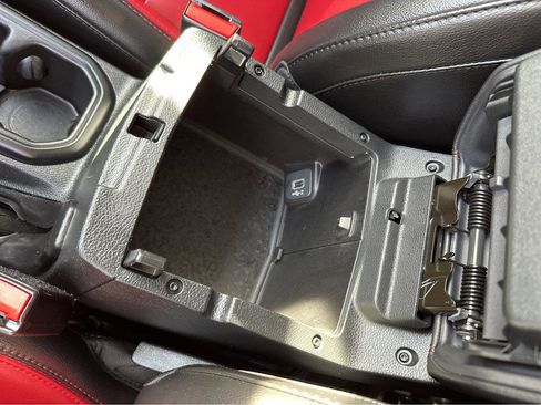 Used 2023 Jeep Wrangler Unlimited Rubicon 4xe image 32