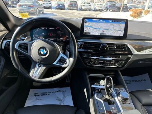 Used 2023 BMW M550i xDrive w/ Executive Package image 10