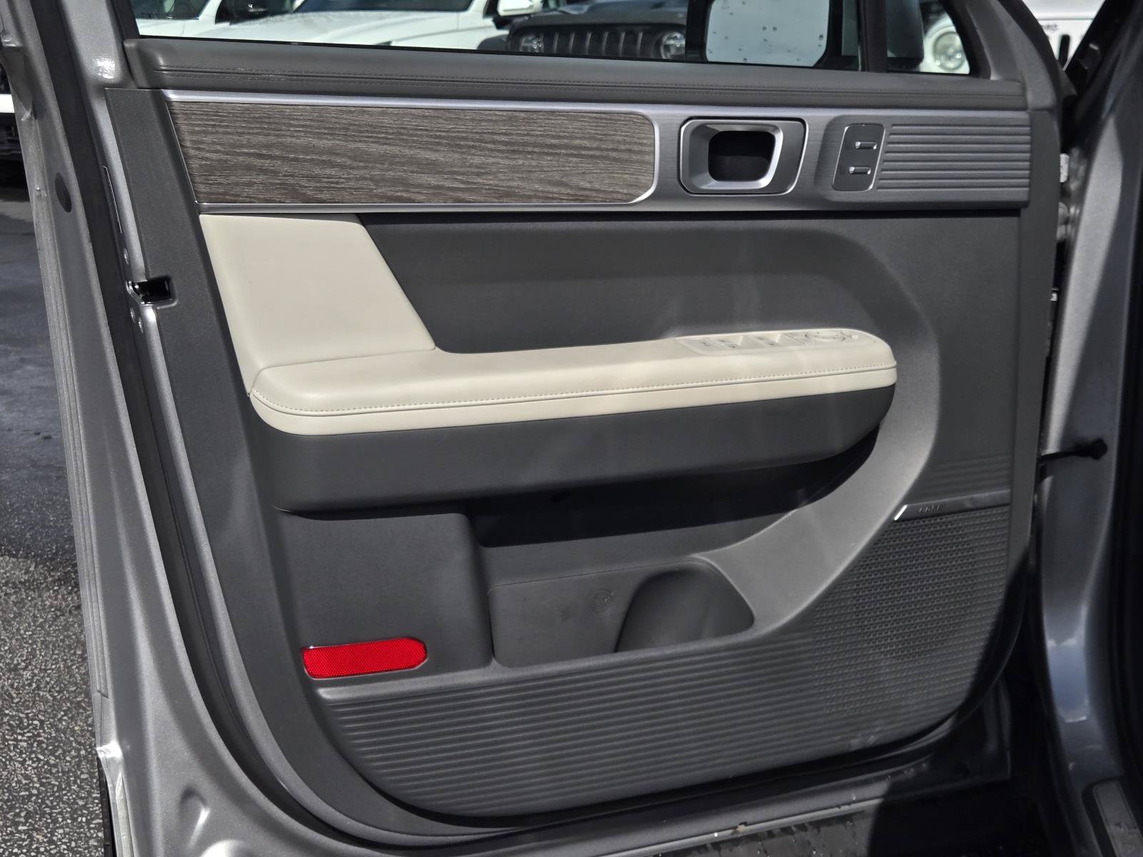 Used 2024 Hyundai Santa Fe Calligraphy FWD image 25
