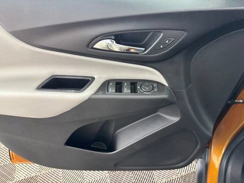 Used 2018 Chevrolet Equinox LS FWD image 20