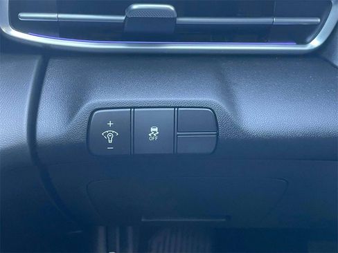 Used 2024 Hyundai Elantra SEL image 20