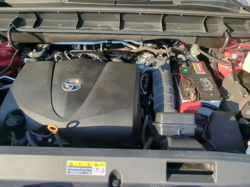 Used 2022 Toyota Highlander XLE image 33