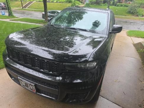Used 2023 Jeep Grand Cherokee L Laredo AWD/4WD image 19