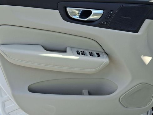 Certified 2025 Volvo XC60 T8 Plus w/ Climate Package AWD/4WD image 13