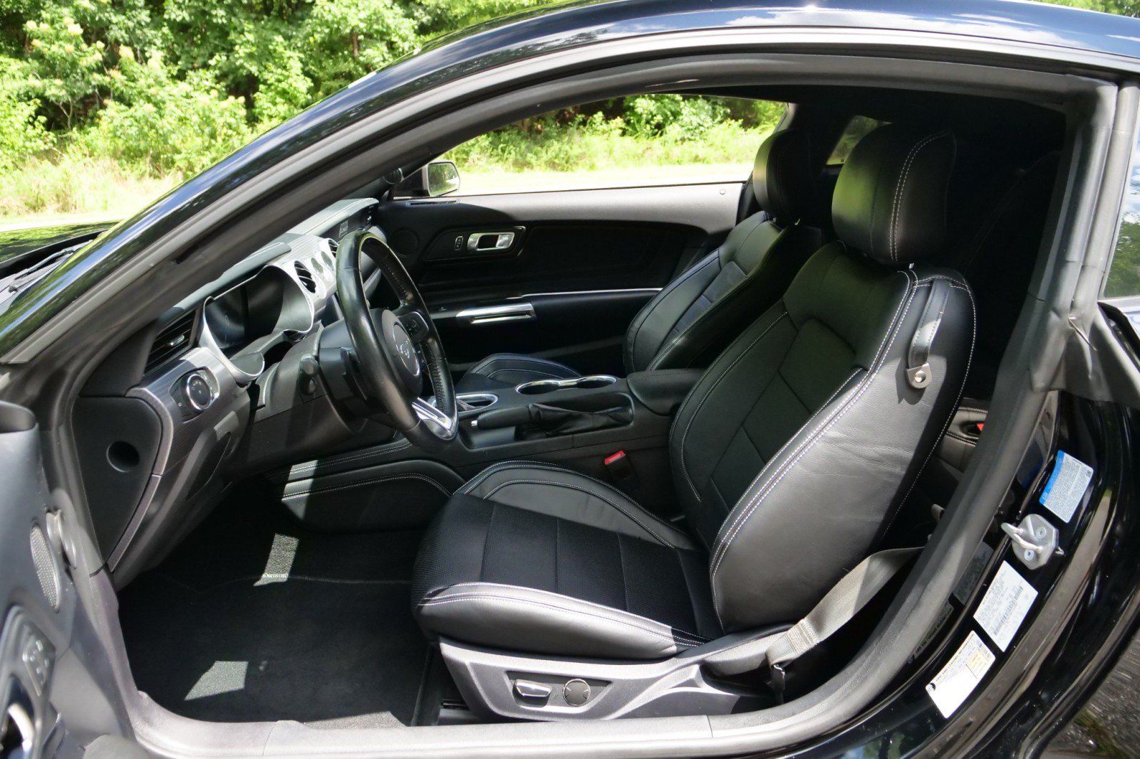 Used 2019 Ford Mustang GT Premium w/ GT Performance Package RWD image 15
