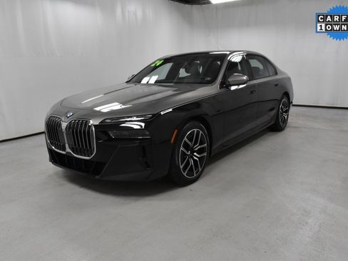 Used 2024 BMW 760i xDrive w/ Executive Package image 2