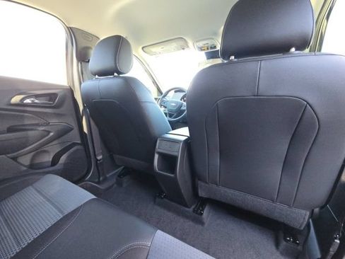 Used 2025 Chevrolet Trax LT FWD image 15