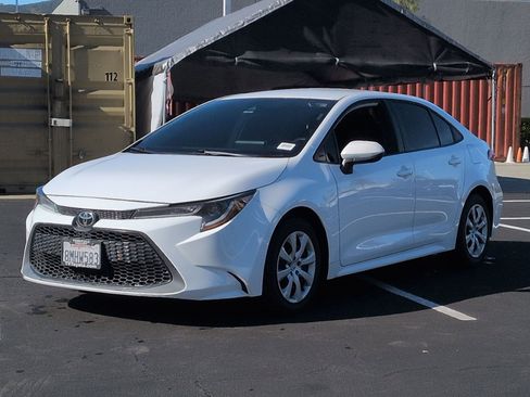 Used 2020 Toyota Corolla LE image 5