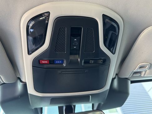 Certified 2025 Subaru Outback Premium image 27