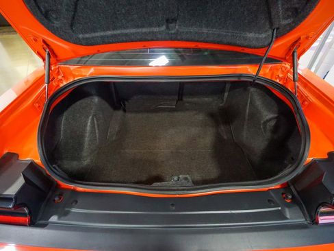 Used 2016 Dodge Challenger R/T Scat Pack image 10