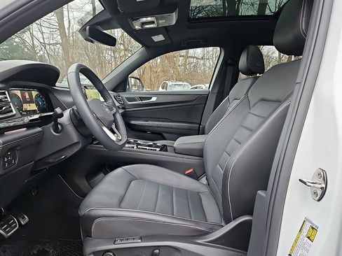 Certified 2024 Volkswagen Atlas Cross Sport SEL R-Line image 14