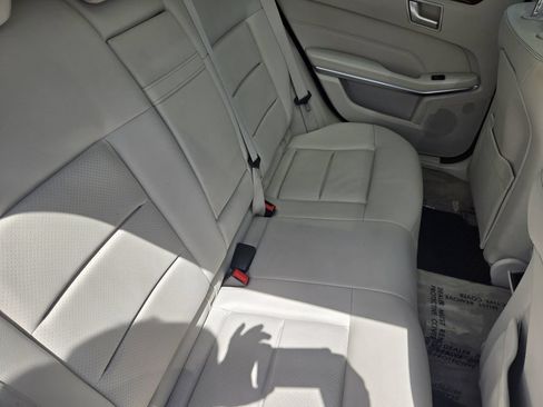 Used 2014 Mercedes-Benz E 350 4MATIC Wagon image 24