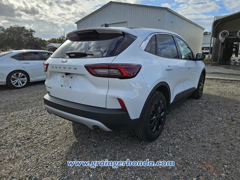 Used 2023 Ford Escape Active w/ Cold Weather Package image 7