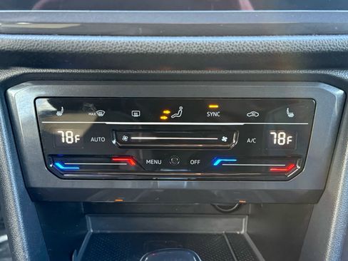 Certified 2023 Volkswagen Tiguan SE R-Line image 24