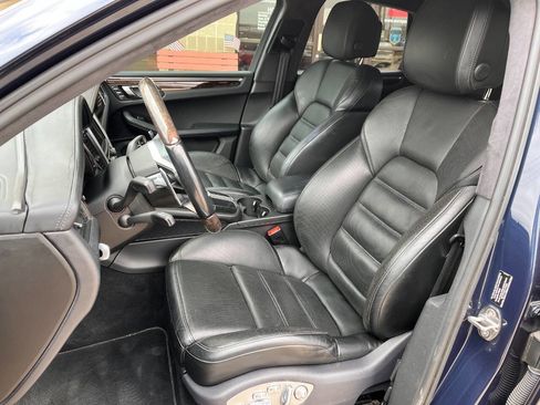 Used 2015 Porsche Macan Turbo image 9