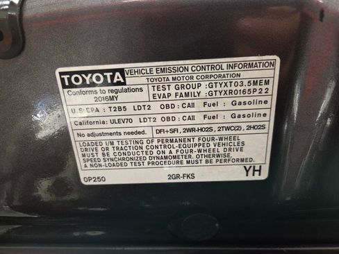 Used 2016 Toyota Tacoma TRD Sport image 94