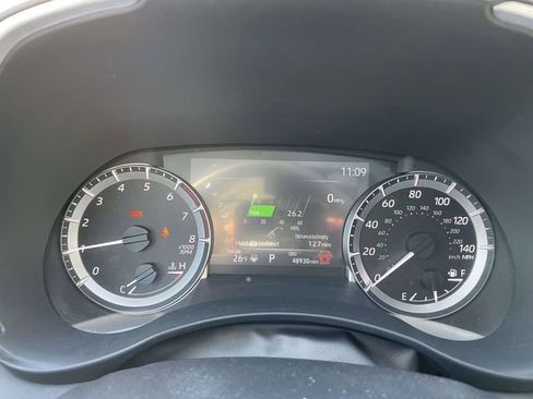 Used 2024 Toyota Highlander XLE image 25