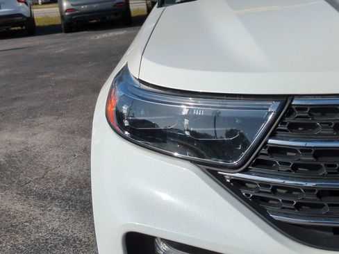 Certified 2022 Ford Explorer XLT w/ Equipment Group 202A image 10