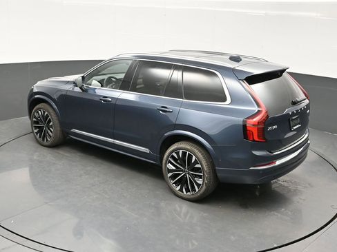 New 2026 Volvo XC90 T8 Plus w/ Protection Package Premier image 24