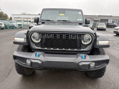 Used 2024 Jeep Wrangler Unlimited image 9