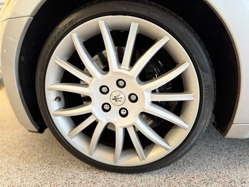 Used 2017 Maserati GranTurismo Convertible RWD image 21