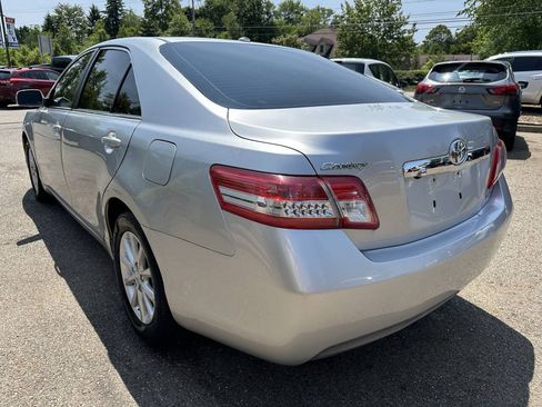 Used 2010 Toyota Camry LE FWD image 4
