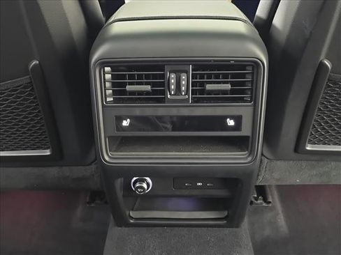 Certified 2024 Porsche Cayenne image 25