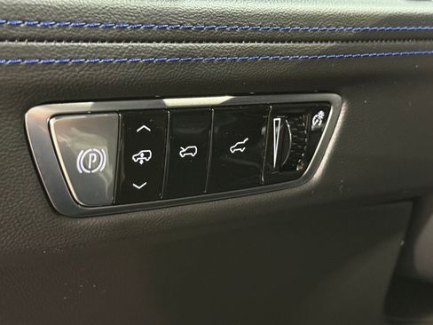 New 2025 Cadillac Escalade IQ Luxury 1 image 17