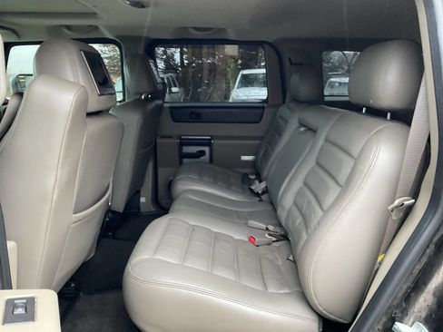 Used 2003 HUMMER H2 w/ Preferred Equipment Group image 11