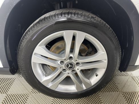 Used 2018 Mercedes-Benz GLA 250 4MATIC image 25