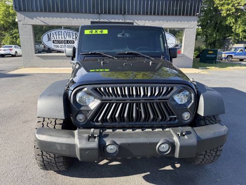 Used 2018 Jeep Wrangler Unlimited Sport S AWD/4WD image 9