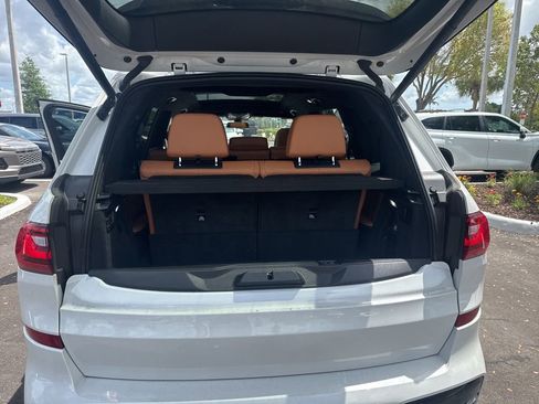 Used 2022 BMW X7 xDrive40i w/ M Sport Package image 13