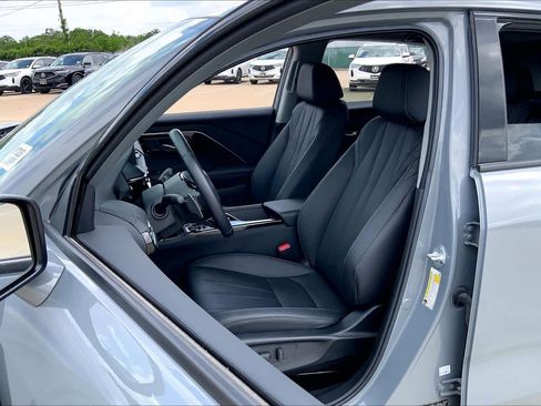 Used 2025 Acura ADX FWD image 8