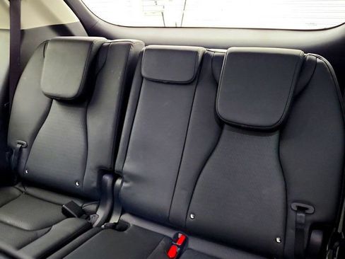 Used 2025 Kia Carnival SX Prestige image 23