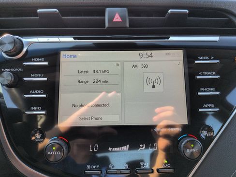 Used 2018 Toyota Camry SE w/ Audio Package FWD image 19