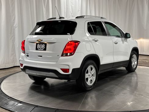 Used 2018 Chevrolet Trax LT w/ LT Convenience Package FWD image 10