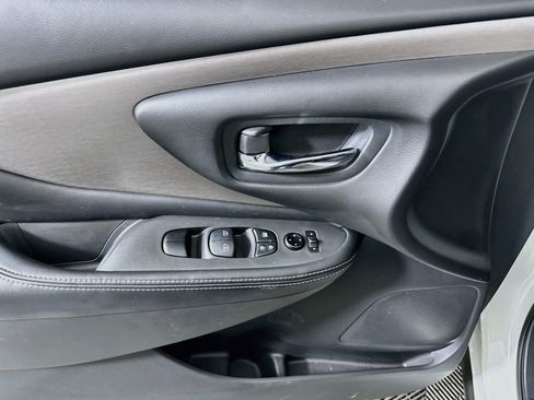 Used 2023 Nissan Murano SV w/ SV Midnight Edition Package FWD image 15