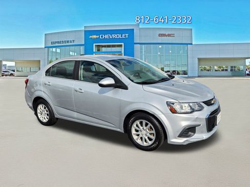 Used 2017 Chevrolet Sonic LT image 7